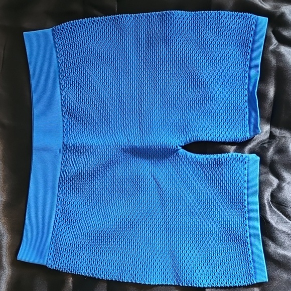 SKIMS NWT Perforated Seemless Shorts Color Cobolt Blue - Picture 4 of 6